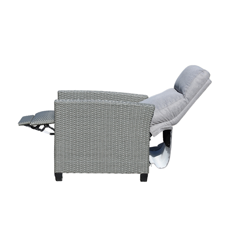 Push Back Function Unique Weaving Rattan Craft Single Recliner Sofa HW2002